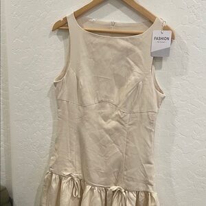 Chic Cream Sleeveless Mini Dress
